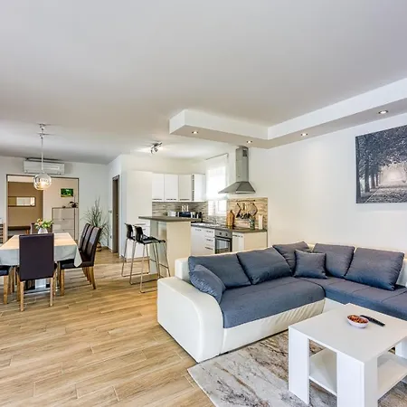 Vila Celtis House -pool-whirlpool-sauna *