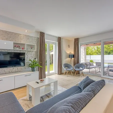 Celtis House -pool-whirlpool-sauna Vila Grožnjan