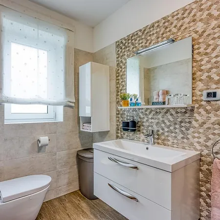 Vila Celtis House -pool-whirlpool-sauna Grožnjan