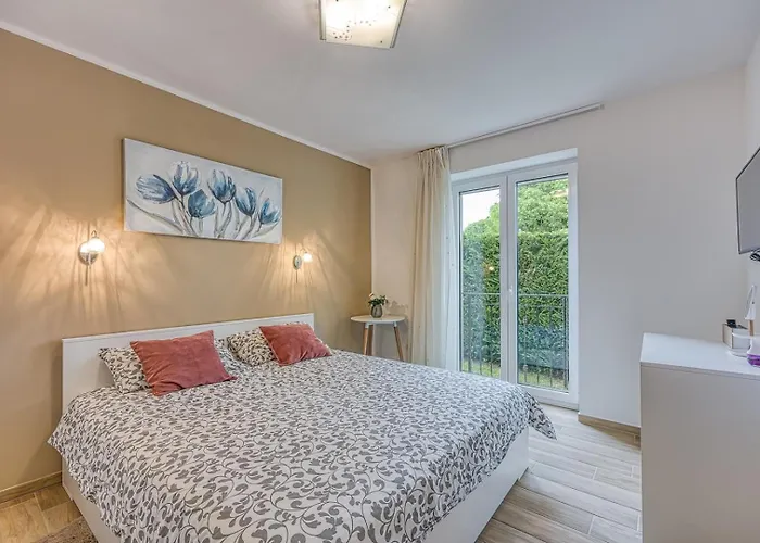 Celtis House -pool-whirlpool-sauna Villa *