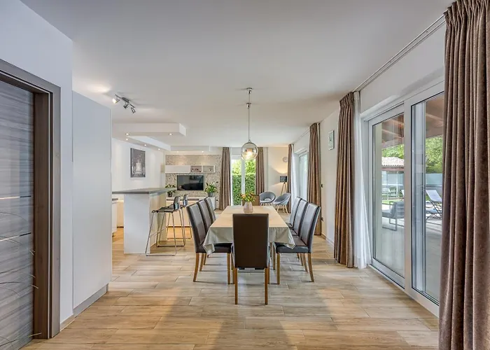 Villa Celtis House -pool-whirlpool-sauna Grožnjan