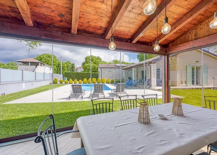 Celtis House -pool-whirlpool-sauna * Grožnjan