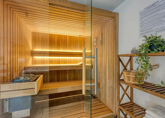 Celtis House -pool-whirlpool-sauna Villa *