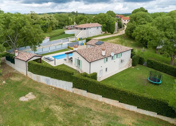 Celtis House -pool-whirlpool-sauna Villa Grožnjan