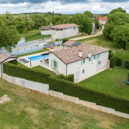 Celtis House -pool-whirlpool-sauna Vila Grožnjan
