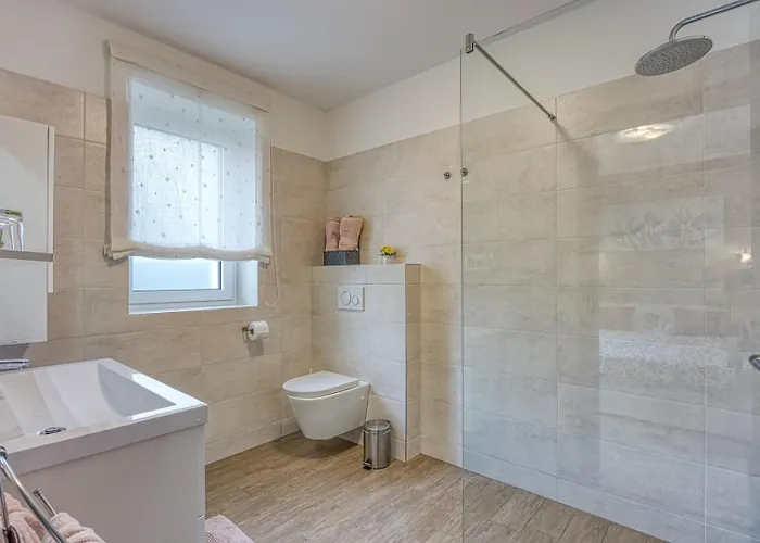 Celtis House -pool-whirlpool-sauna *
