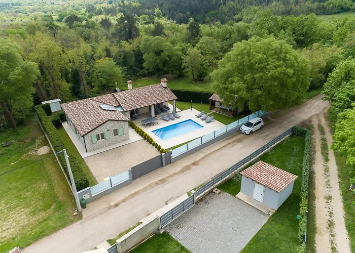 Celtis House -pool-whirlpool-sauna Villa Grožnjan